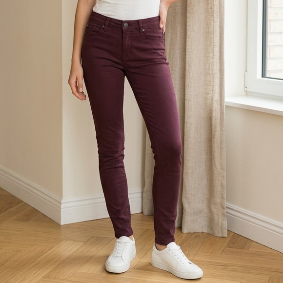 Hudson Jeans Denim - Hudson Krista Super Skinny jeans Shade  Bordeaux mid-rise